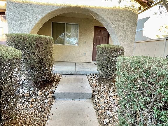 2nd image of 11901 Fairfax Ridge St