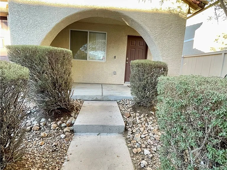 11901 Fairfax Ridge St — Photo 2