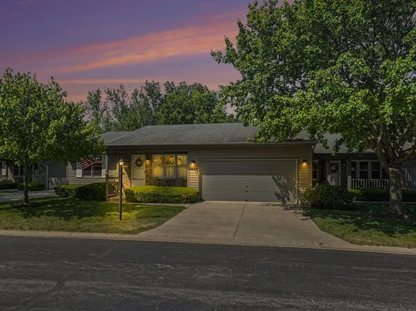 1975 Sandy Creek Dr #22, Elgin, IL 60123