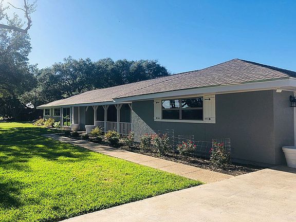 2nd image of 259 Bluebonnet Ln