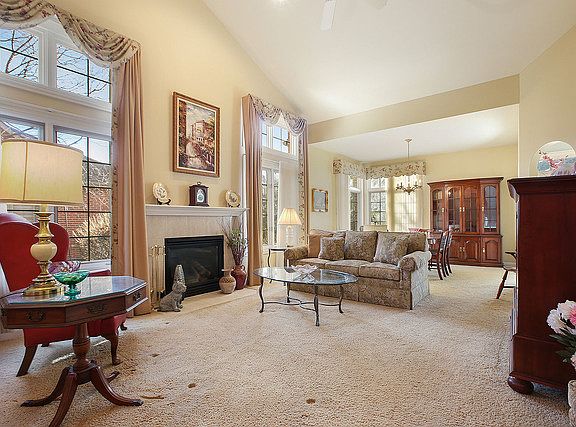 4th image of 7 Shadow Creek Cir