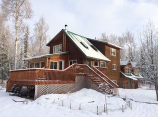 9000 N Sun Valley Dr, Palmer, AK 99645