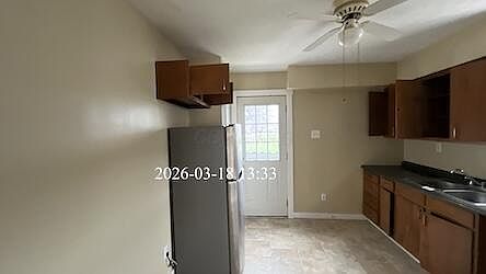 3rd image of 1106 Maplewood Rd