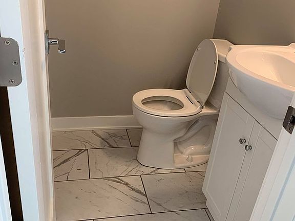 5th image of 216 N West Ave APT 1