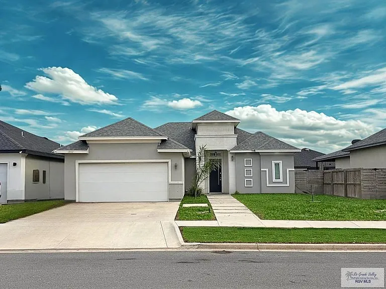 1852 Joaquin St — Photo 1