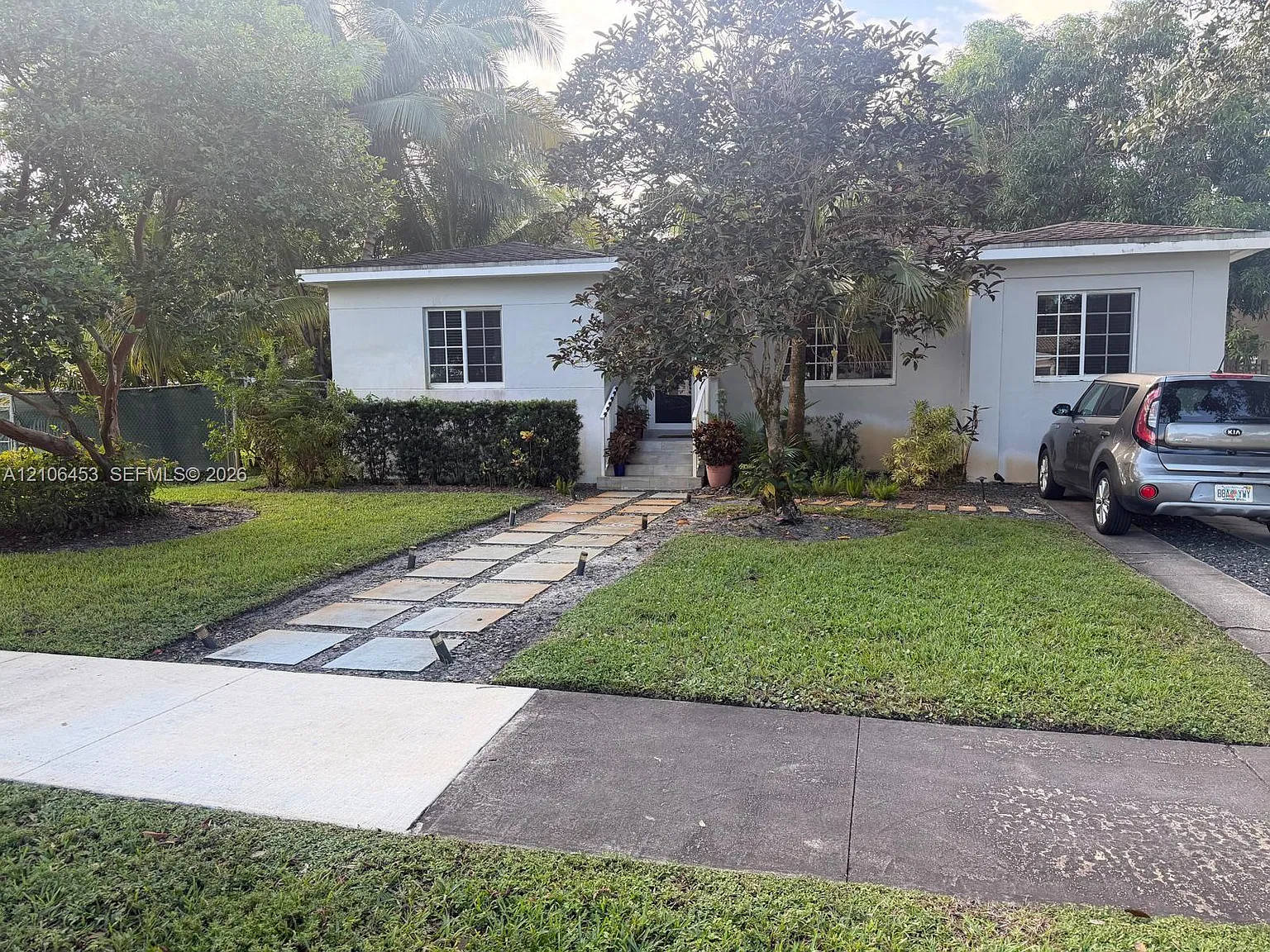 Rev Pl Of Country Club Es — Photo 2