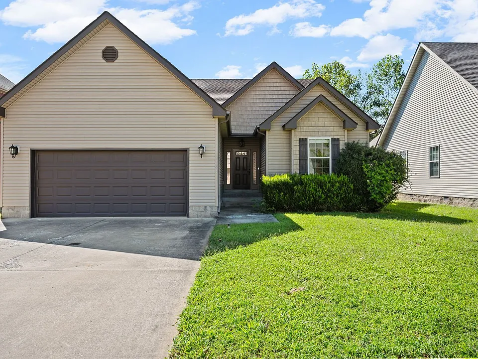 3744 Silver Fox Ct