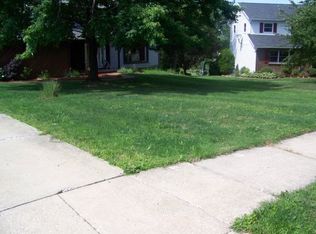 3623 Lake Park Dr, Brecksville, OH 44141