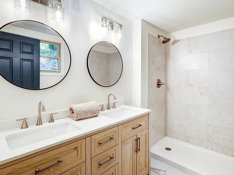 2560 Iron Springs Rd — Photo 19
