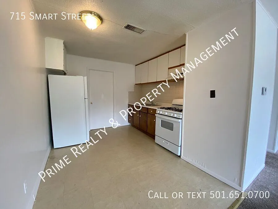 715 Smart St — Photo 3
