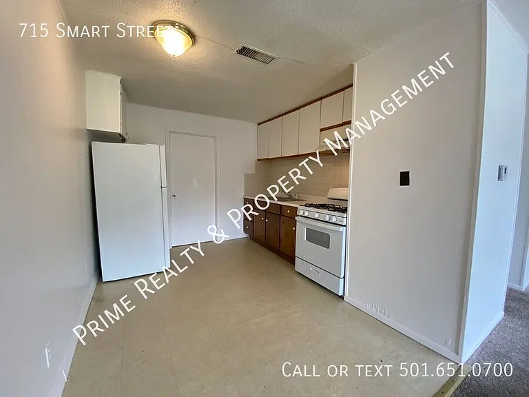 715 Smart St — Photo 3