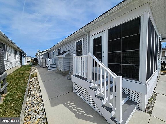 3rd image of 152 Sandyhill Dr