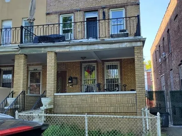 58 Louisa St, Brooklyn, NY 11218