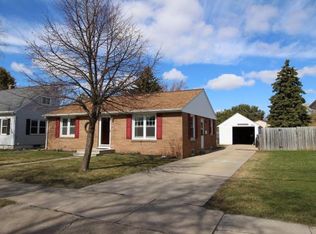 1426 E Amelia St, Appleton, WI 54911