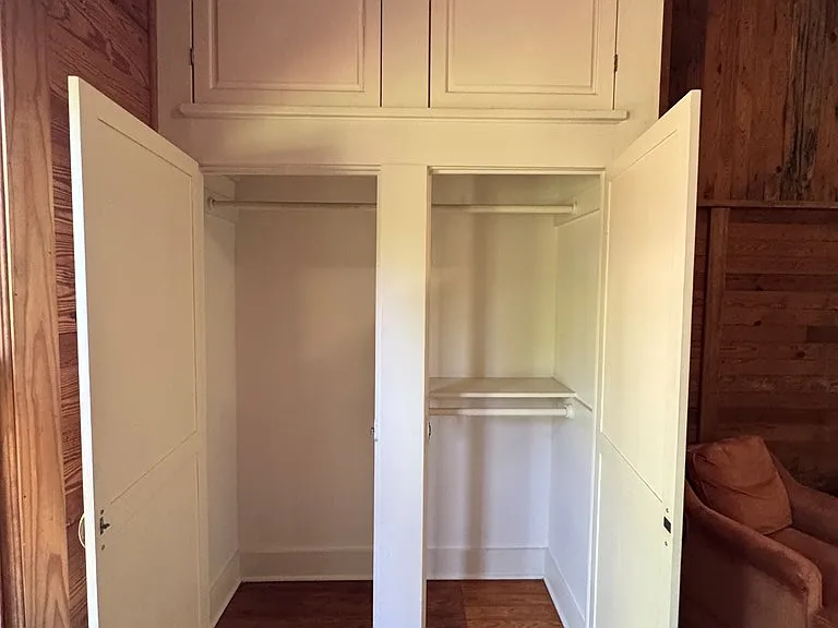 509 W Creek St — Photo 32