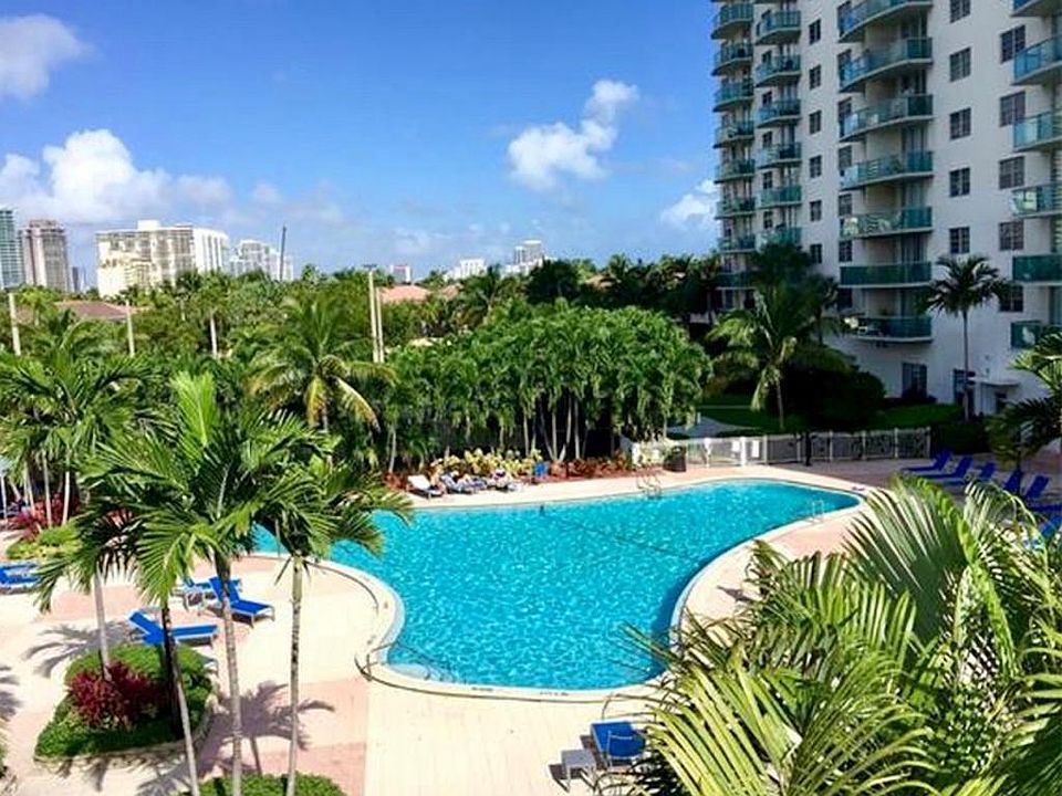 1st image of 19370 Collins Avenue #914