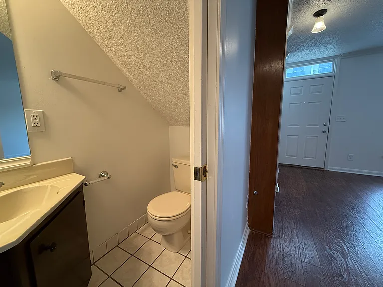1819 Wedgewood Ave — Photo 6