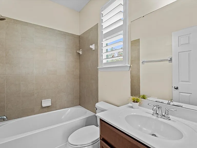 1201 E Redrock Ridge Ave — Photo 57