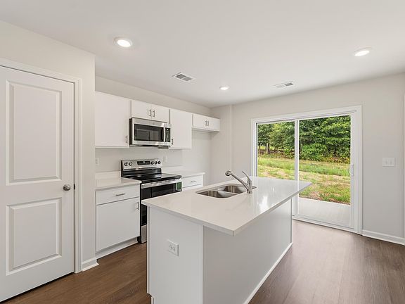 4th image of 155 Cloverfield Ln Homesite 85