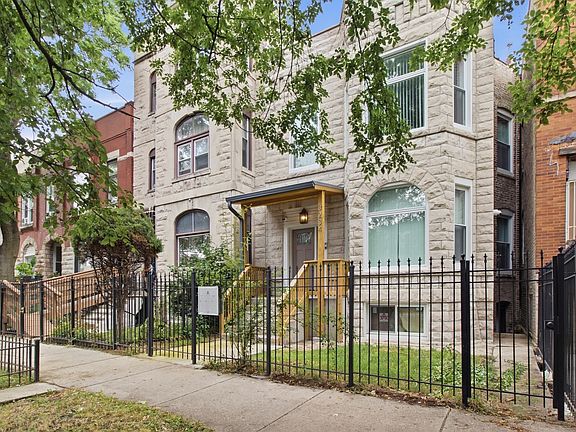 3rd image of 3234 W Fulton Blvd