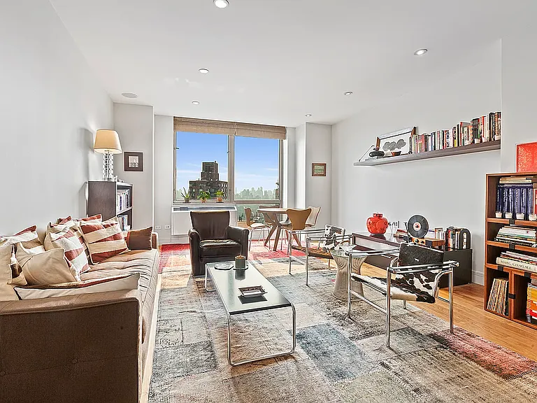 1965 Broadway #30C — Photo 1