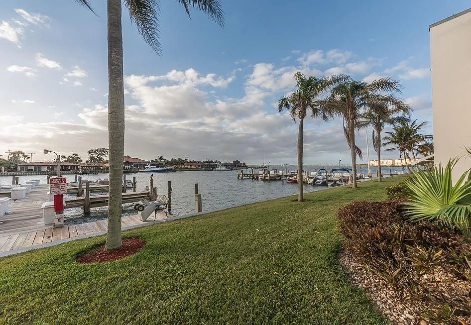 1 bed, 1.0 bath, 752 sqft, $1,350 — Photo 3