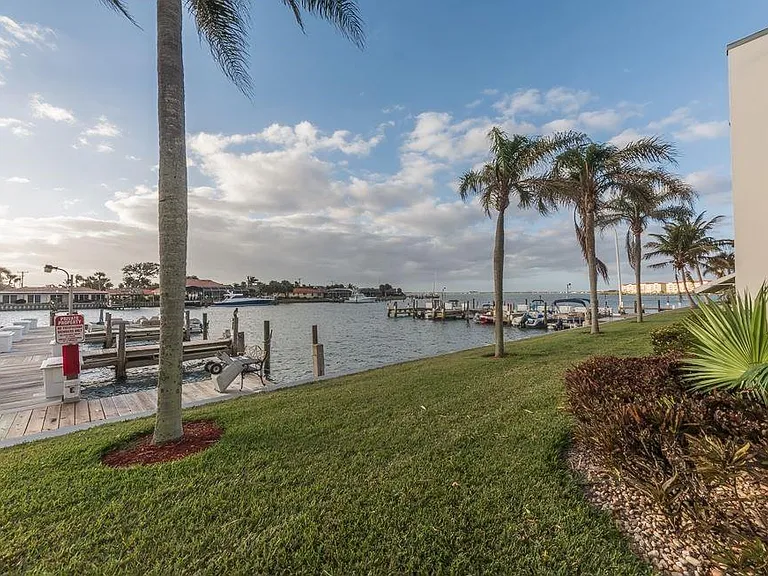 1315 Bayshore Dr #204 — Photo 3