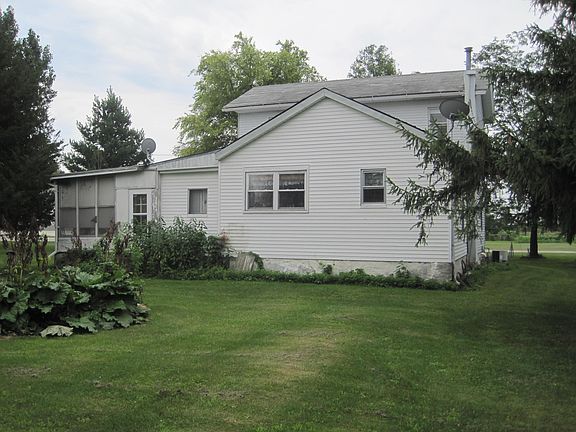 3rd image of 928 246th Ave