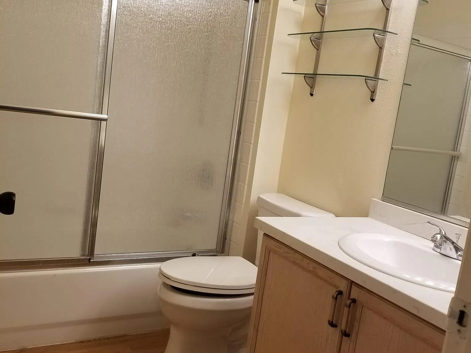 3 bed, 2.5 bath, 1524 sqft, $1,750 — Photo 4