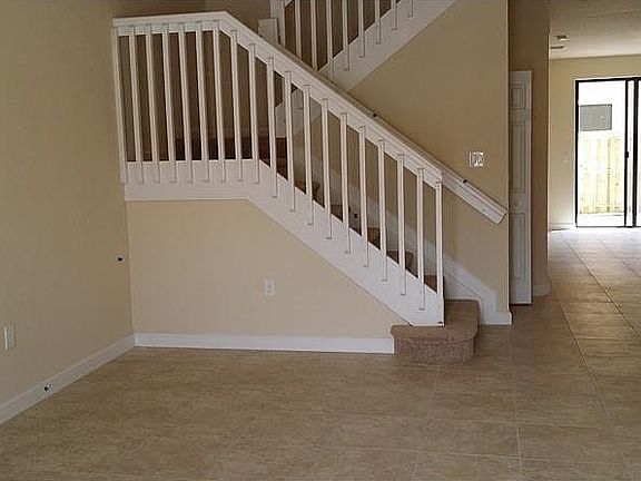 4th image of 11296 NW 88th Ter