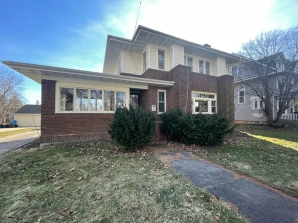 309 E Brayton Rd, Mount Morris, IL 61054