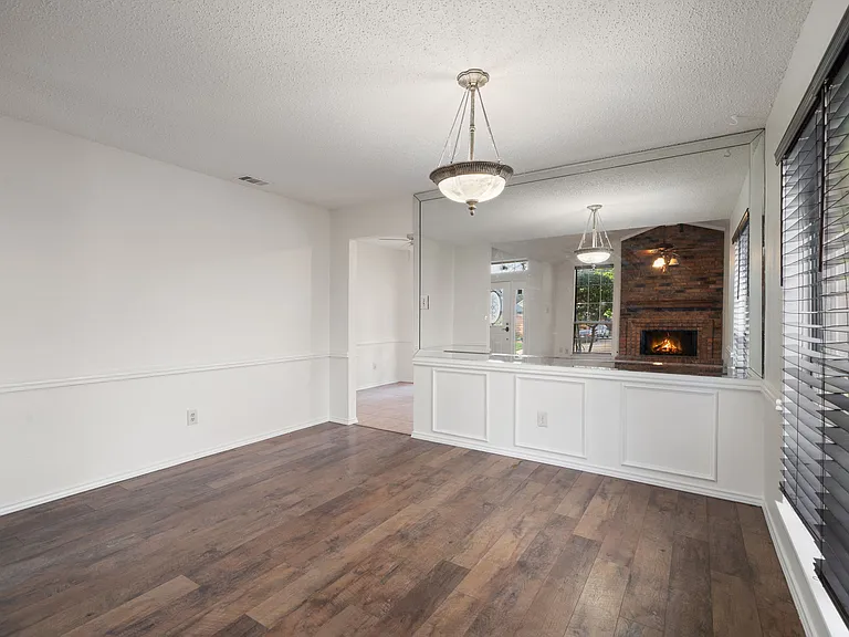 1414 Dudley Dr — Photo 8