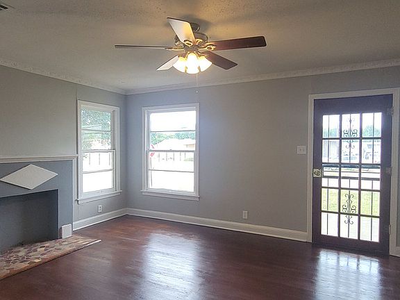 3rd image of 2457 Midway St