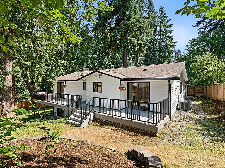 SE 96th Pl — Photo 16