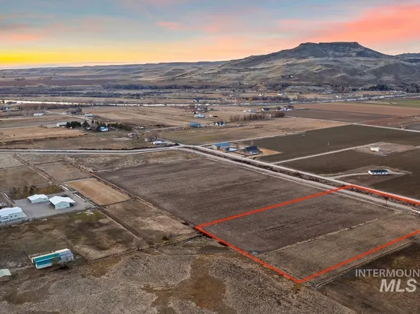 3700 Lexington Ln, Emmett, ID 83617