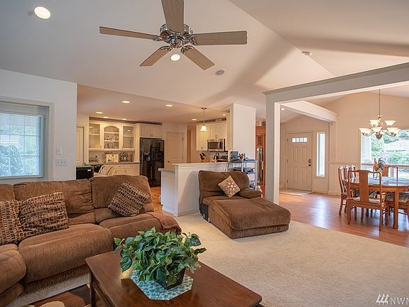 2nd image of 6100 Widgeon Ct