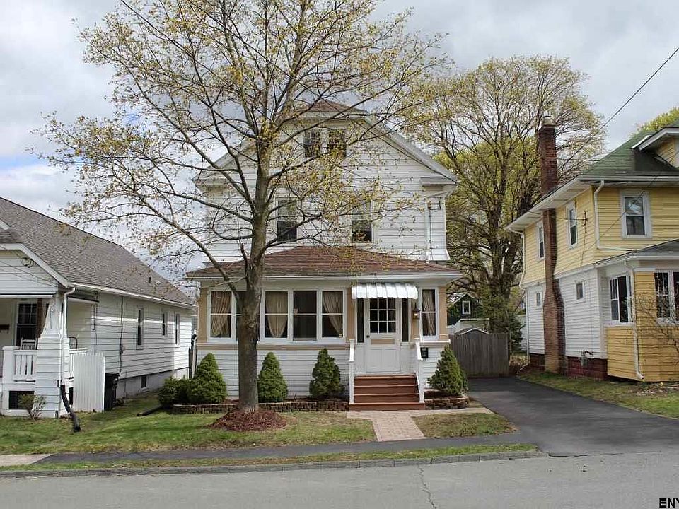 1st image of 32 Euclid Ave