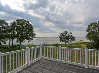 60 Noyack Rd, Southampton, NY 11968