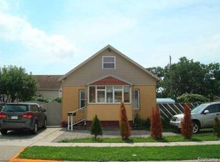 8410 Orchard Ave, Warren, MI