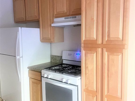 5th image of 1117 10th St APT 2