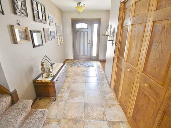 5th image of 1613 Stonebridge Dr