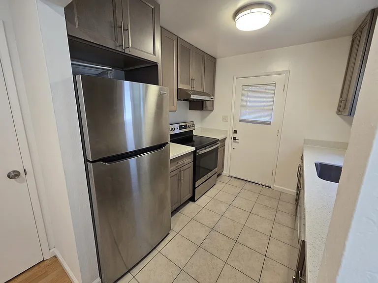 1746 Lexington Ave #2 — Photo 10