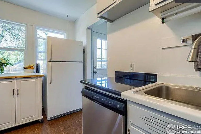 604 Cook Dr — Photo 6