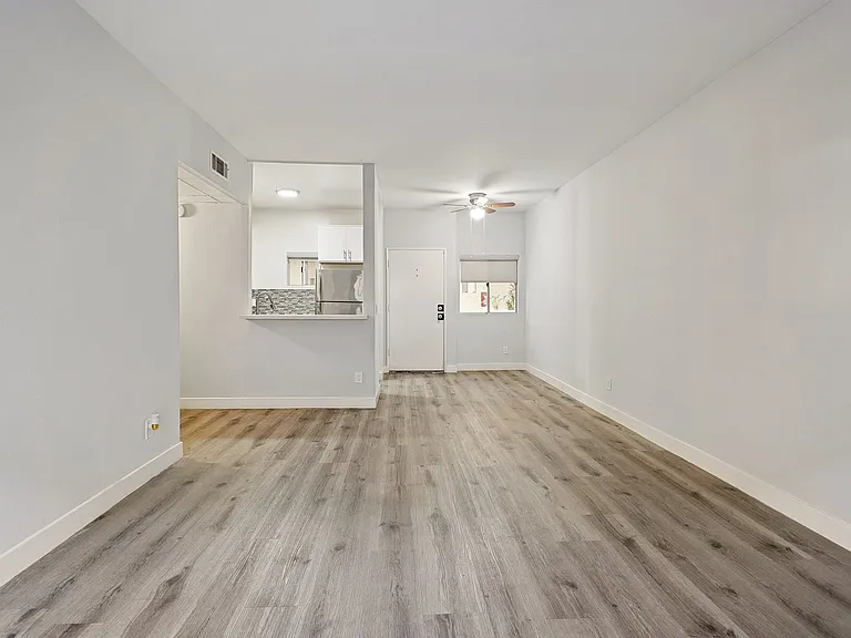 Sylvan Apartments — Photo 8