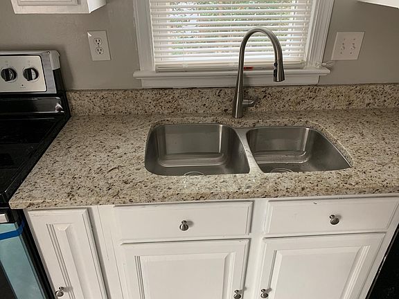 4th image of 10109 Bayham Dr