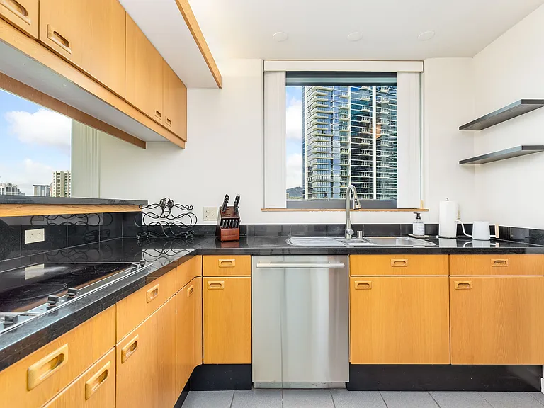 1330 Ala Moana Blvd #1308 — Photo 2