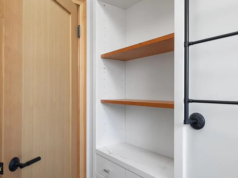 Junior bath storage