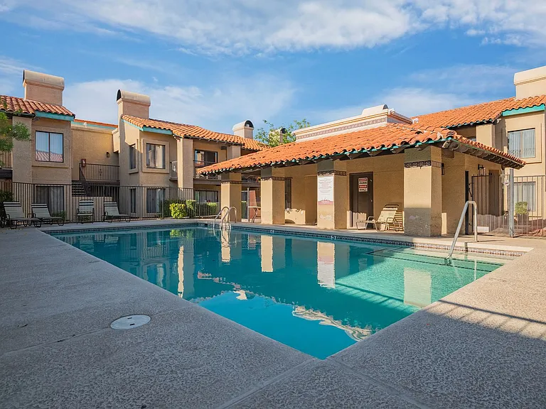 Two Bedroom Apartment Home with Beautfiul Courtyard views — Photo 32