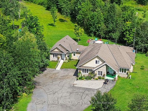 3rd image of 1476 Calypso St