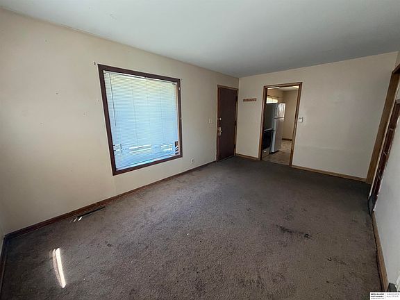5th image of 4815 Judson St